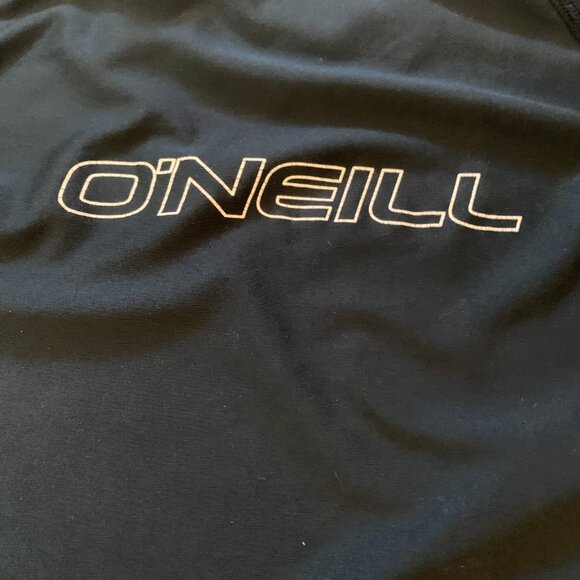 Oneill swimshirt. Men's Large. Black. - Picture 3 of 3